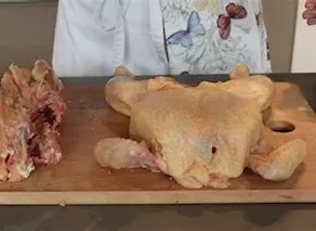 Pavo deshuesado para rellenar en casa